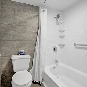 Suite Accessible aux Personnes à Mobilité Réduite Lit King-Size